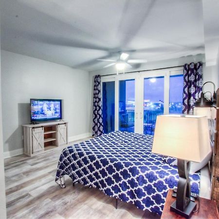 פנמה סיטי ביץ' Brand New!Laketown Wharf 334! Beautiful 3 Bd, Great Amenities, And Great Location מראה חיצוני תמונה